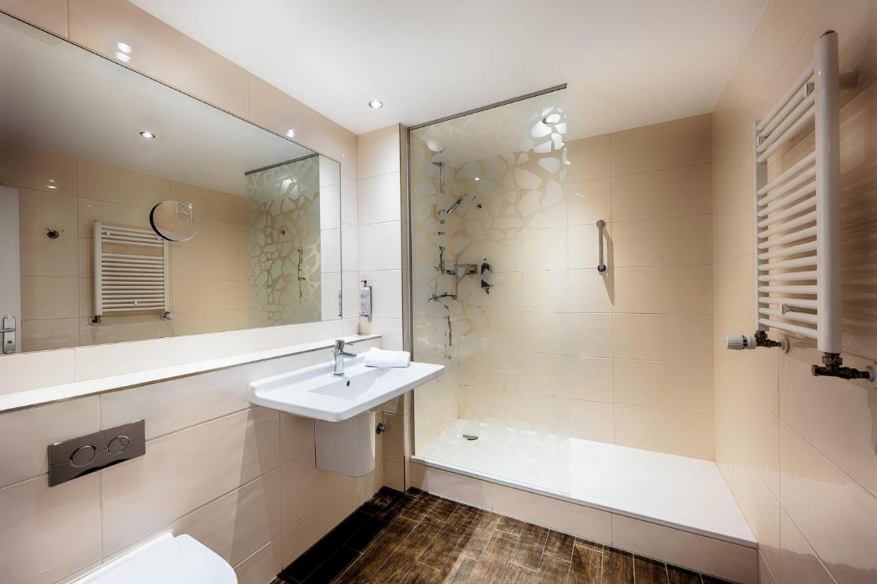 Premier Inn Stuttgart Bad Cannstatt エクステリア 写真