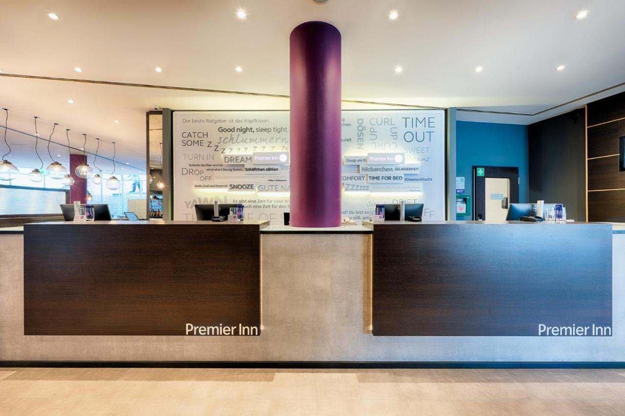 Premier Inn Stuttgart Bad Cannstatt エクステリア 写真