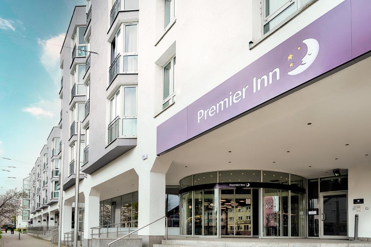 Premier Inn Stuttgart Bad Cannstatt エクステリア 写真