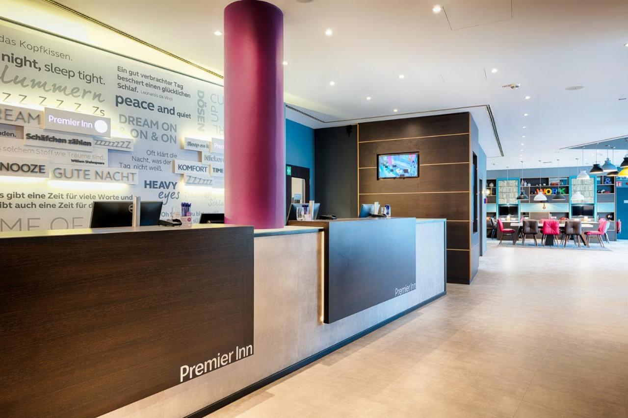 Premier Inn Stuttgart Bad Cannstatt エクステリア 写真