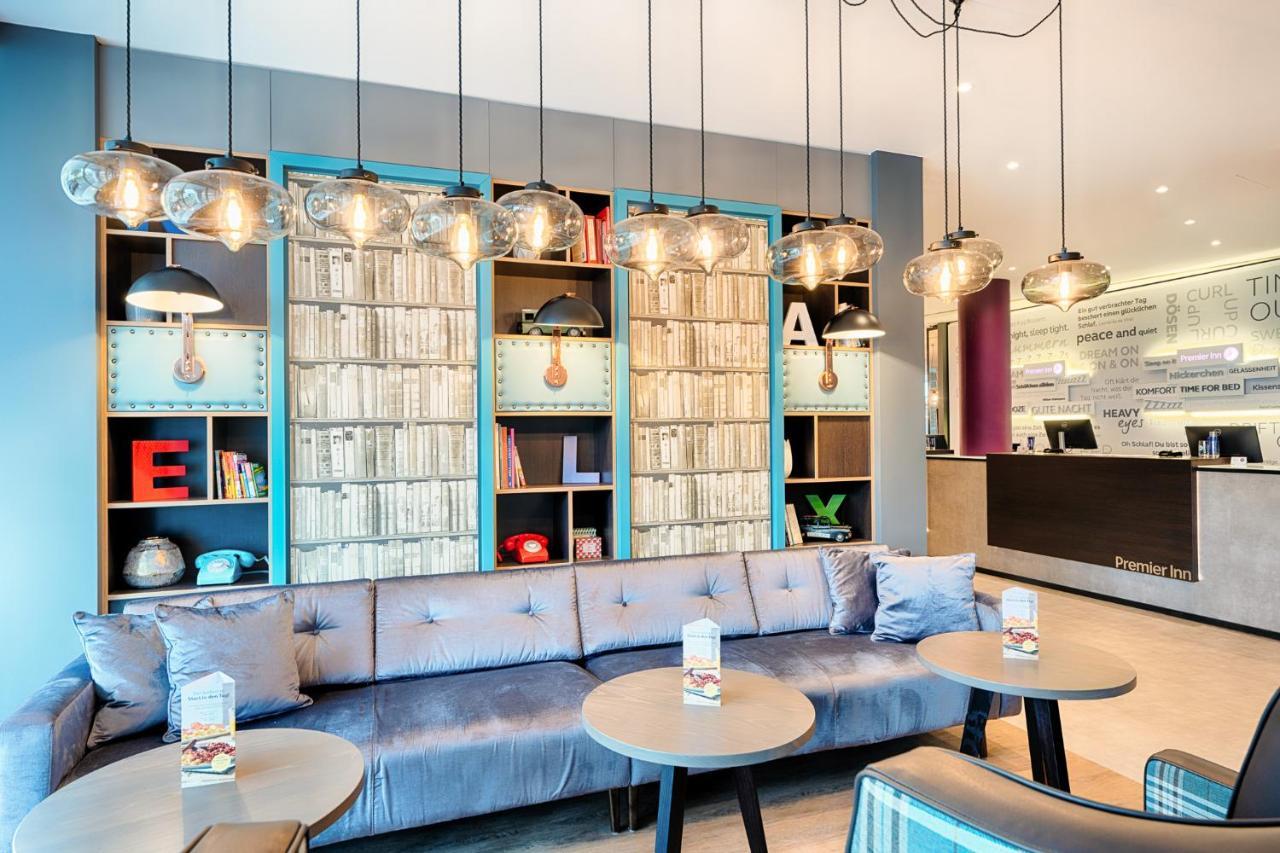 Premier Inn Stuttgart Bad Cannstatt エクステリア 写真